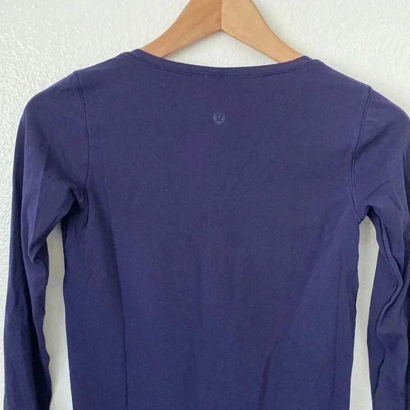 Lululemon 2 Knot A Problem Long Sleeve Shirt in Purple Aeon - Picture 9 of 11